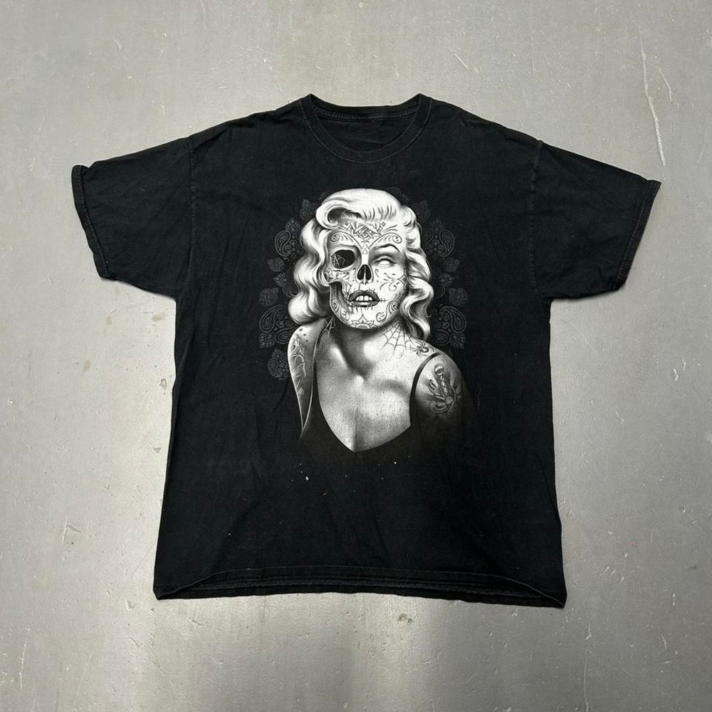 Vintage grunge y2k Marilyn Monroe pin up girl skull big print graphic skater Tee